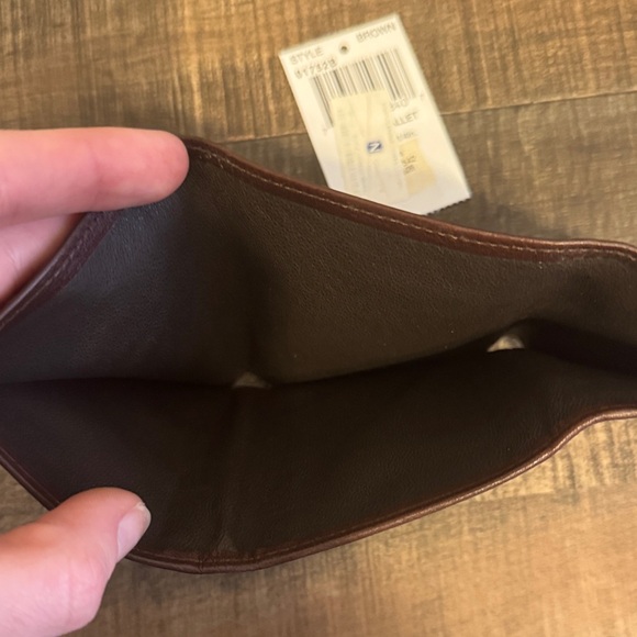 Tumi Dark Brown Leather Tri-Fold Wallet - Picture 5 of 6